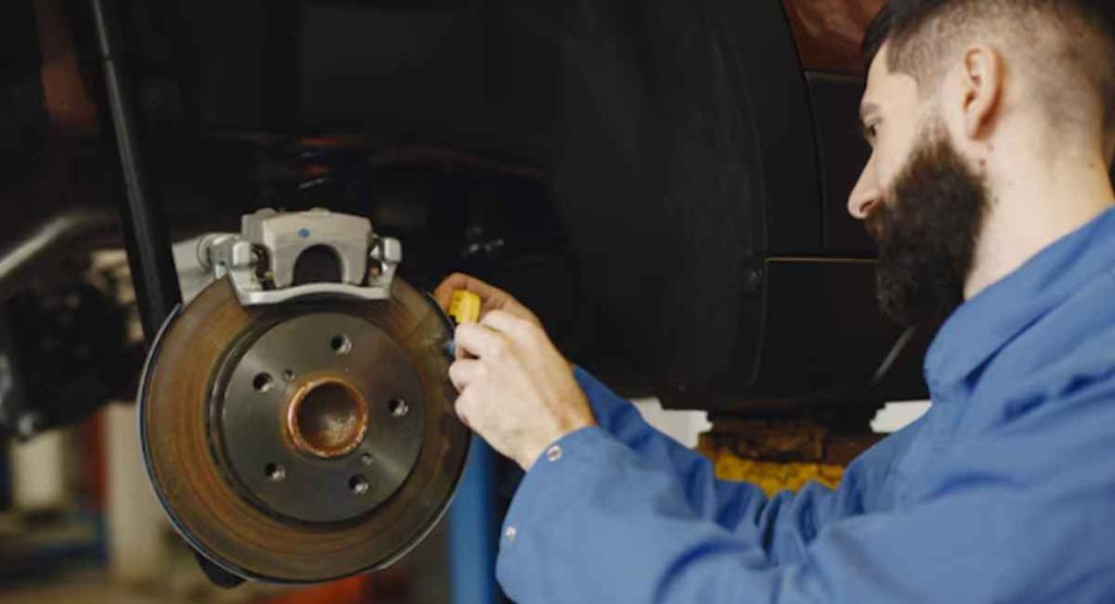 especialista en sistema de frenos