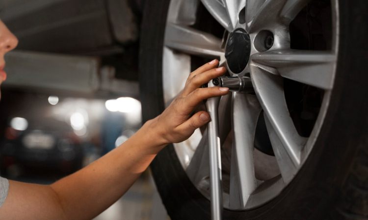 herramientas para una rotación de neumáticos 